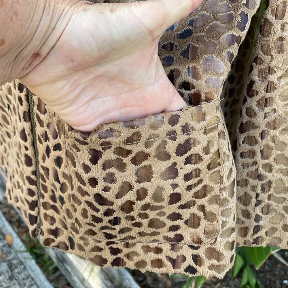 Metallic gold, leopard print springjacket - Picture 5 of 8